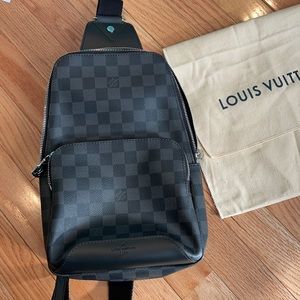 Louis Vuitton avenue sling bag